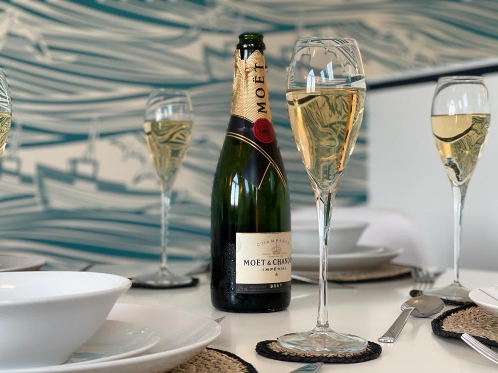 The Bunker-Luxe Central Falmouth Getaway With Stunning Sea Views ภายนอก รูปภาพ