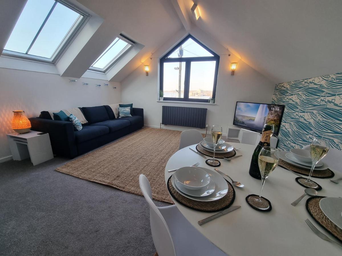 The Bunker-Luxe Central Falmouth Getaway With Stunning Sea Views ภายนอก รูปภาพ